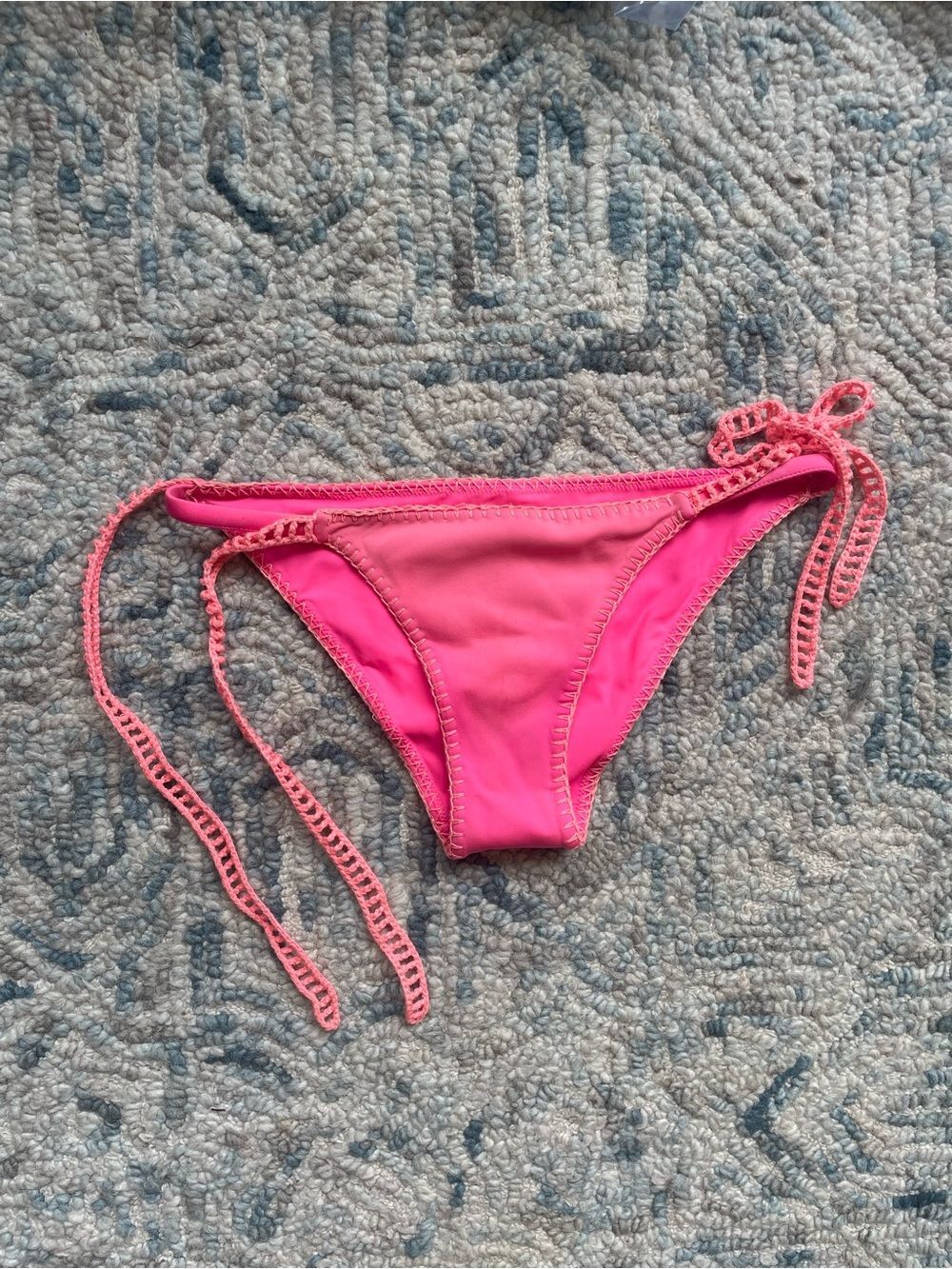 Victoria's Secret Women’s Hot Pink String Bikini Bottom Crochet Trim Size Small